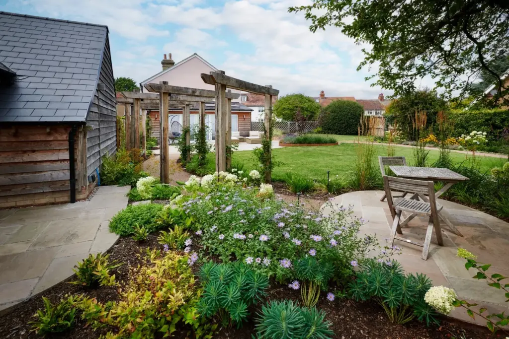 Pathways and Pause garden — gallery 1