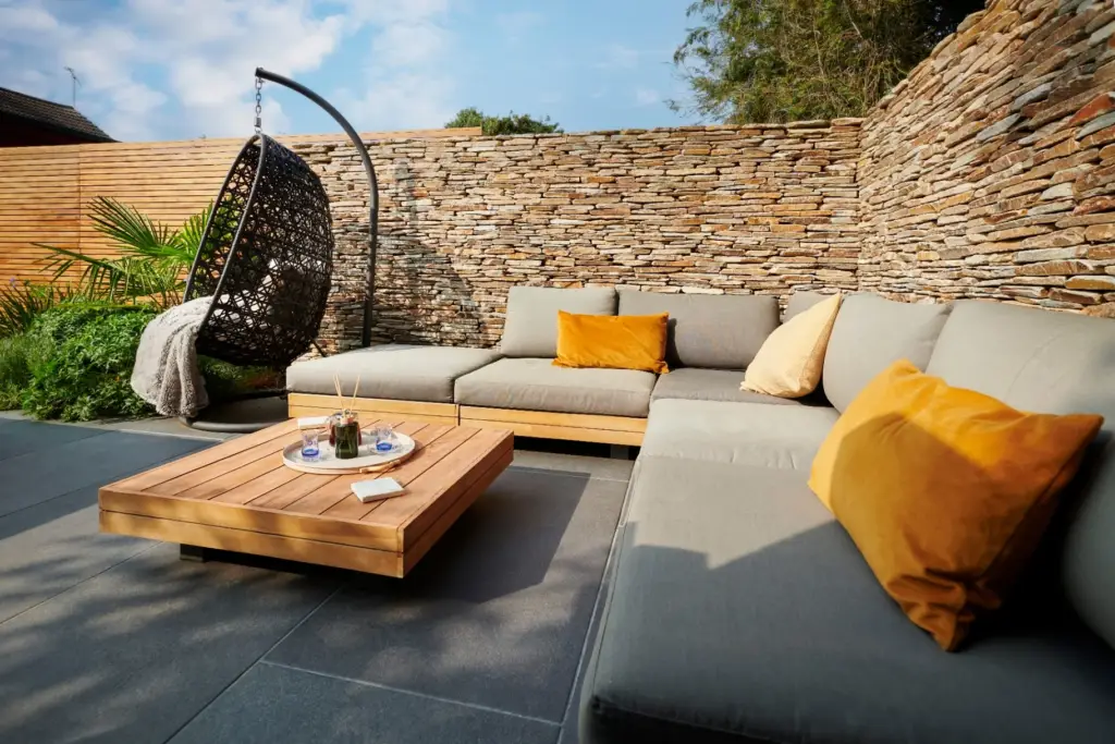 The Layered Retreat — garden gallery