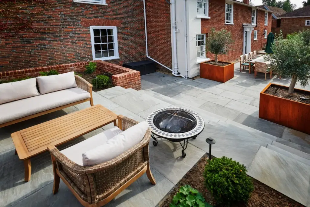 The Farmhouse Courtyard garden — gallery 3