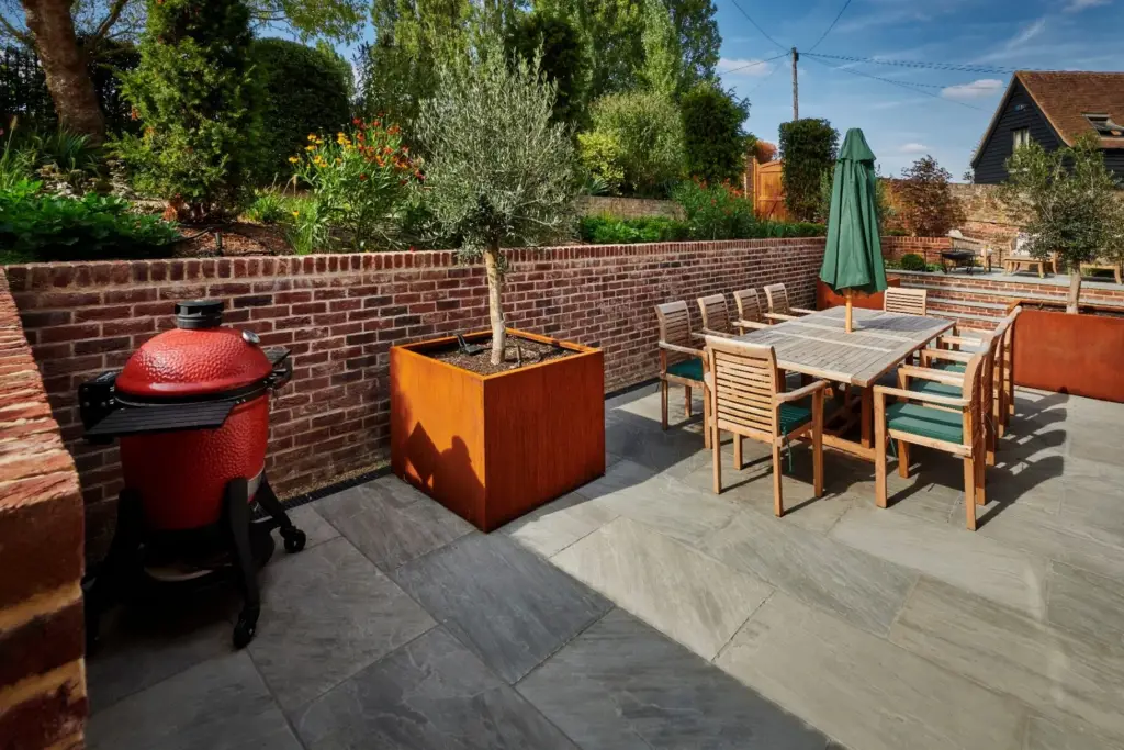 The Farmhouse Courtyard — 7