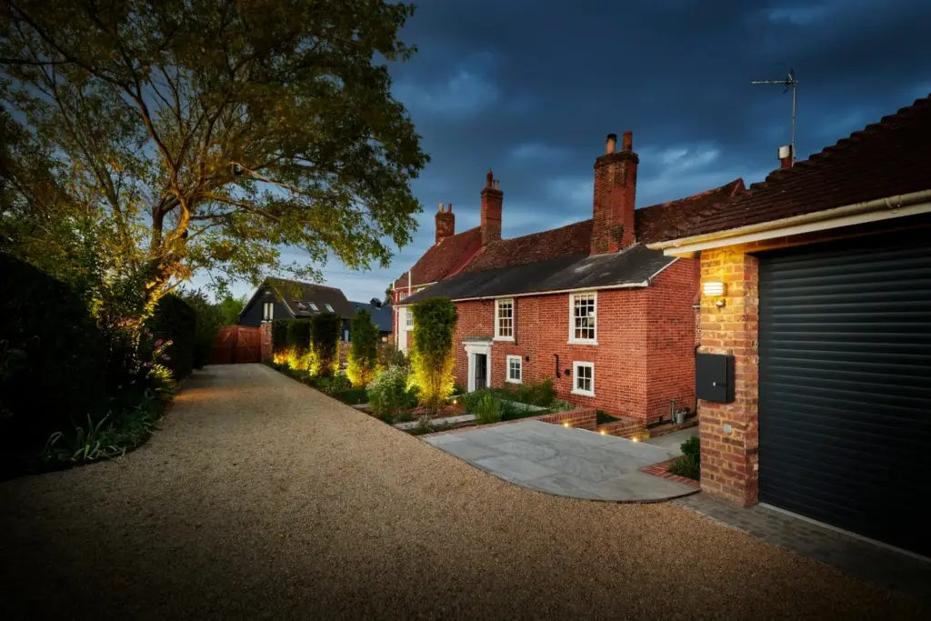 The Farmhouse Courtyard — 3