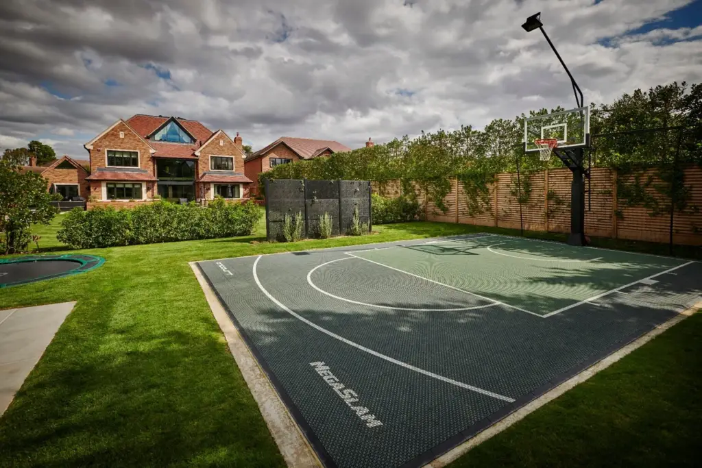 The Manor Promenade — basketball court