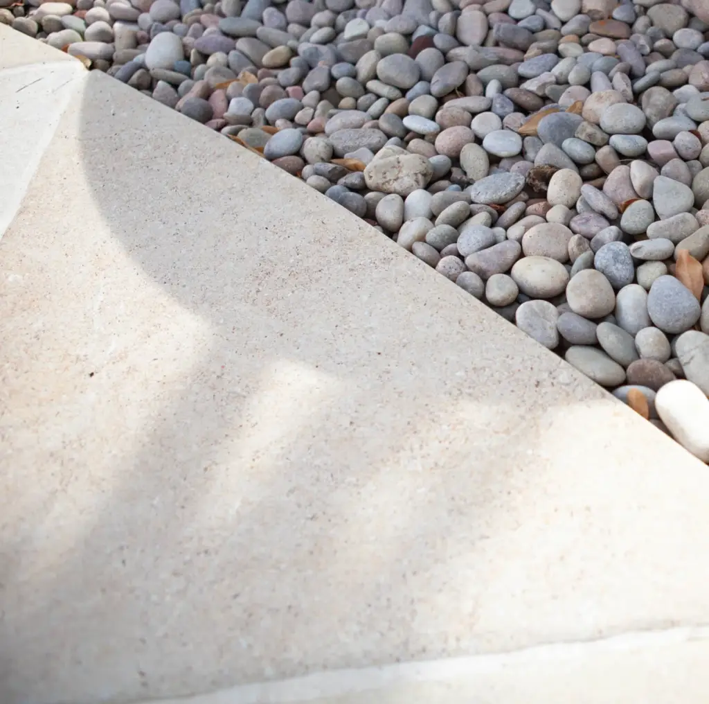 The Curved Lawn — 7
